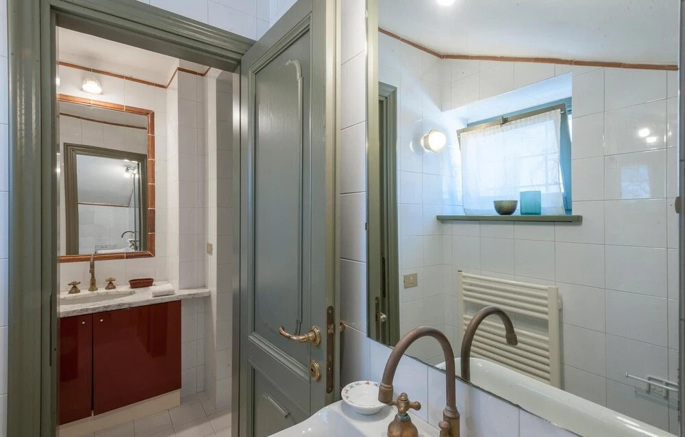 Beautiful Apartment in Pesaro With Wifi and 4 Bedrooms