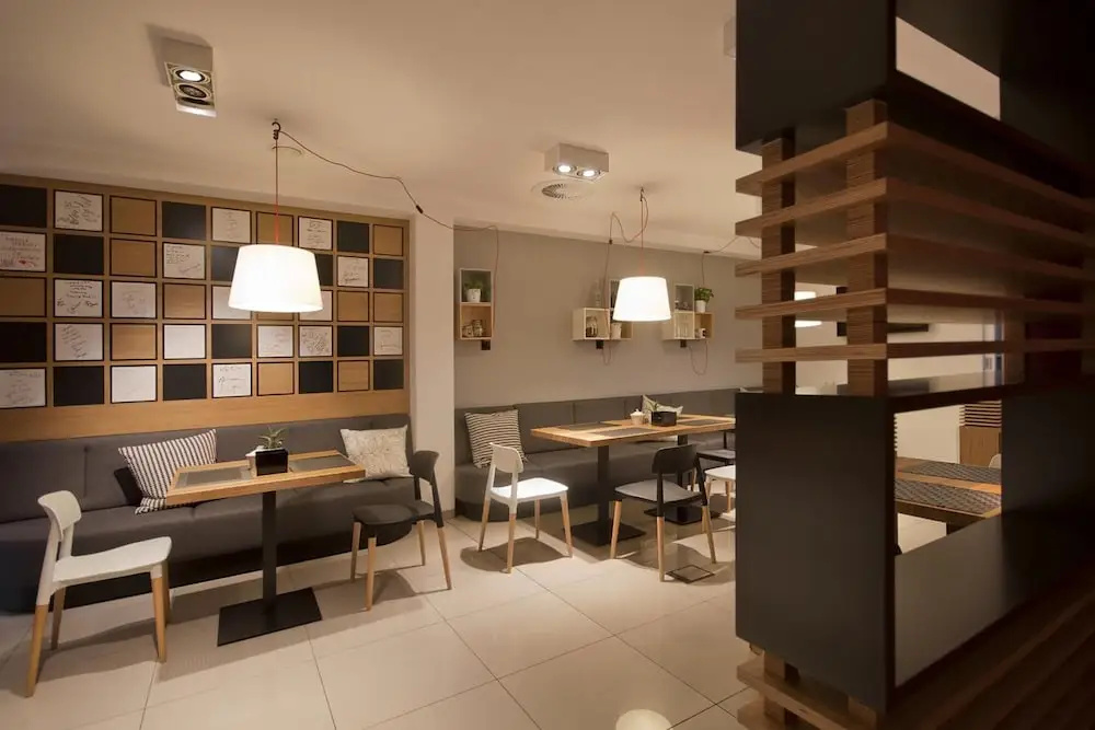 Link Hotel