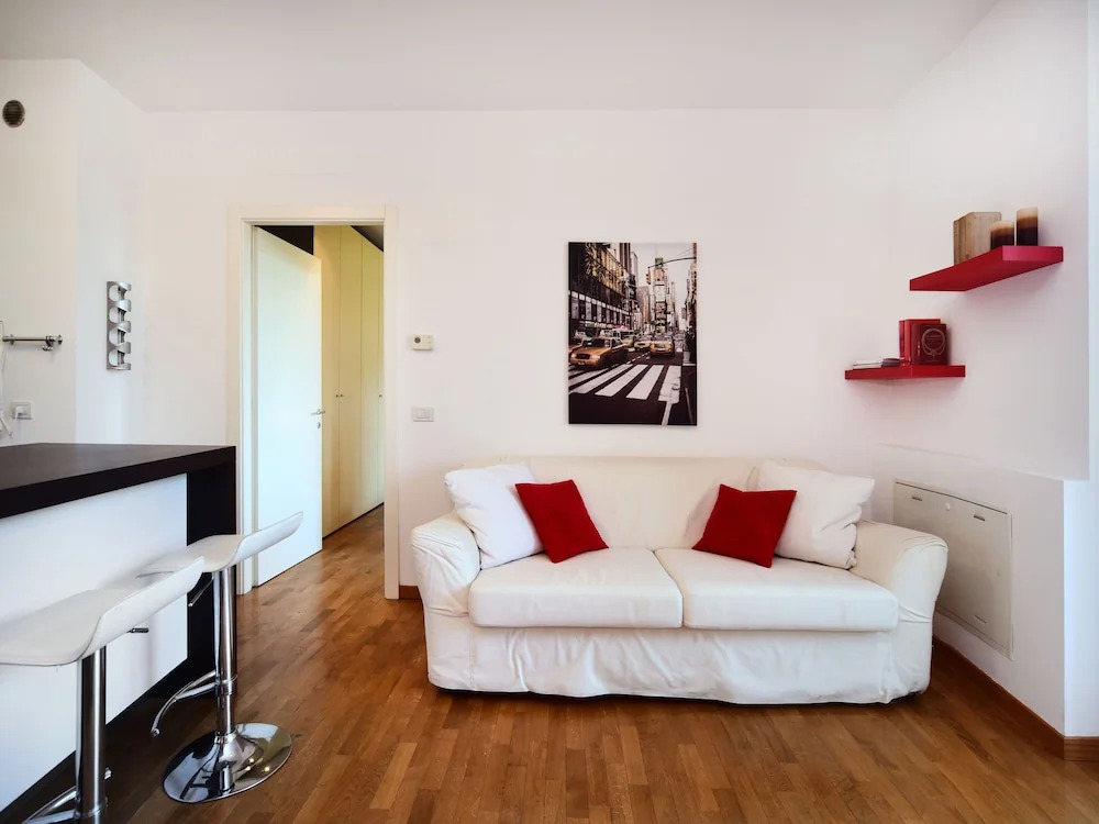 Urban District Milan Navigli With Terrace