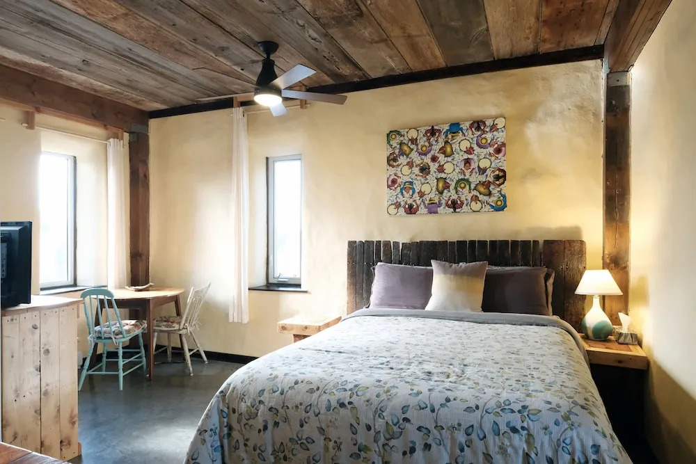 Owls Nest Suites