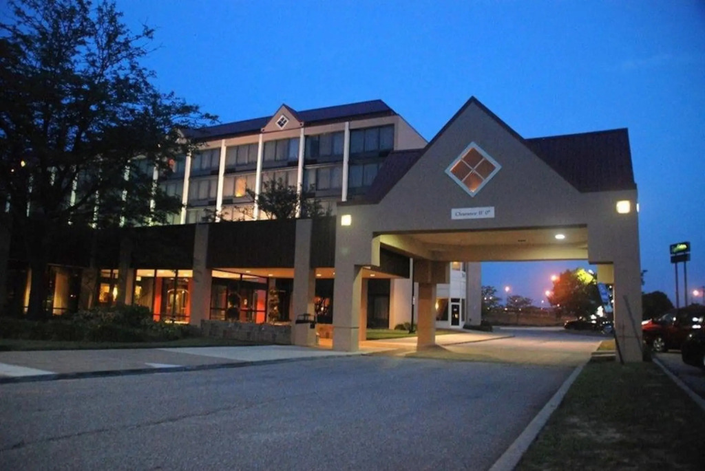 Four Points by Sheraton Cleveland-Eastlake