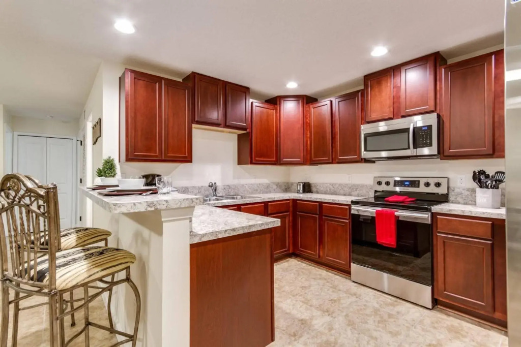 Oak Street #13