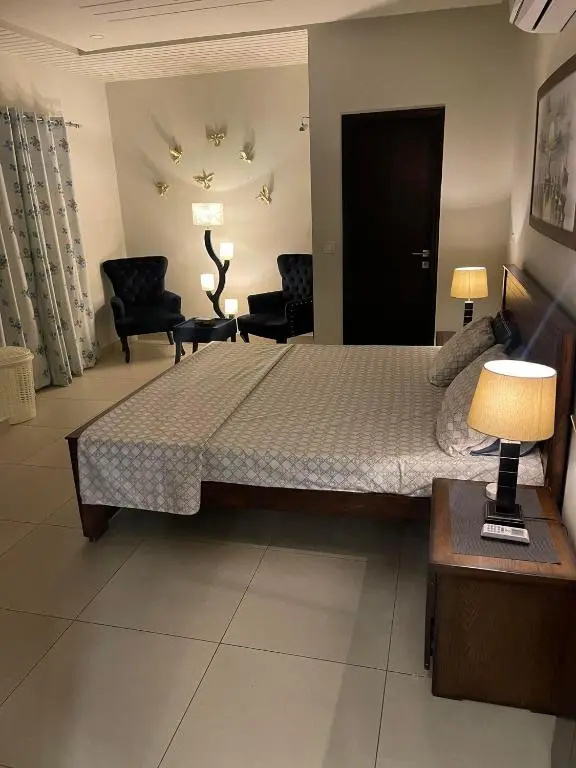 Near AirPort/Motorway/Daewoo - Large 3BHK Apt