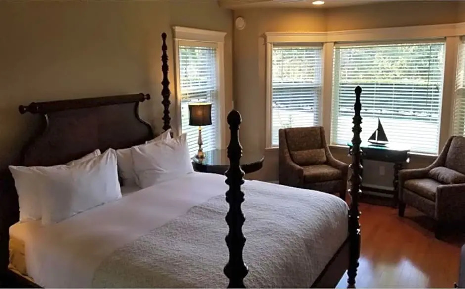 Crown Mansion Boutique Hotel & Villas