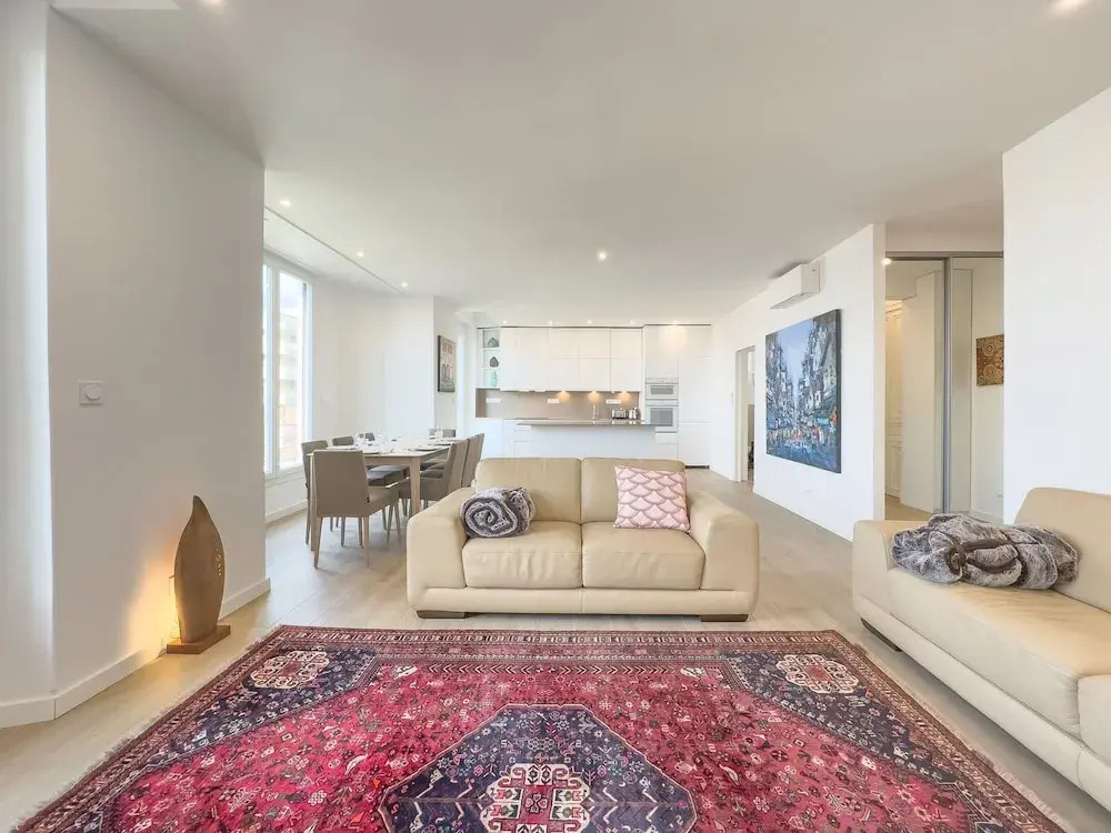 Le Duplex in Cannes With 4 Bedrooms and 3 Bathrooms