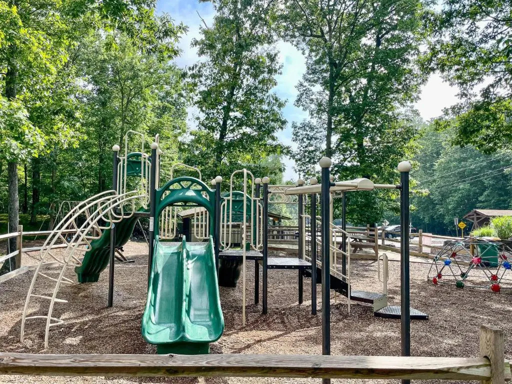 New Build-Modern 4BR, Kid-Friendly Home In Poconos