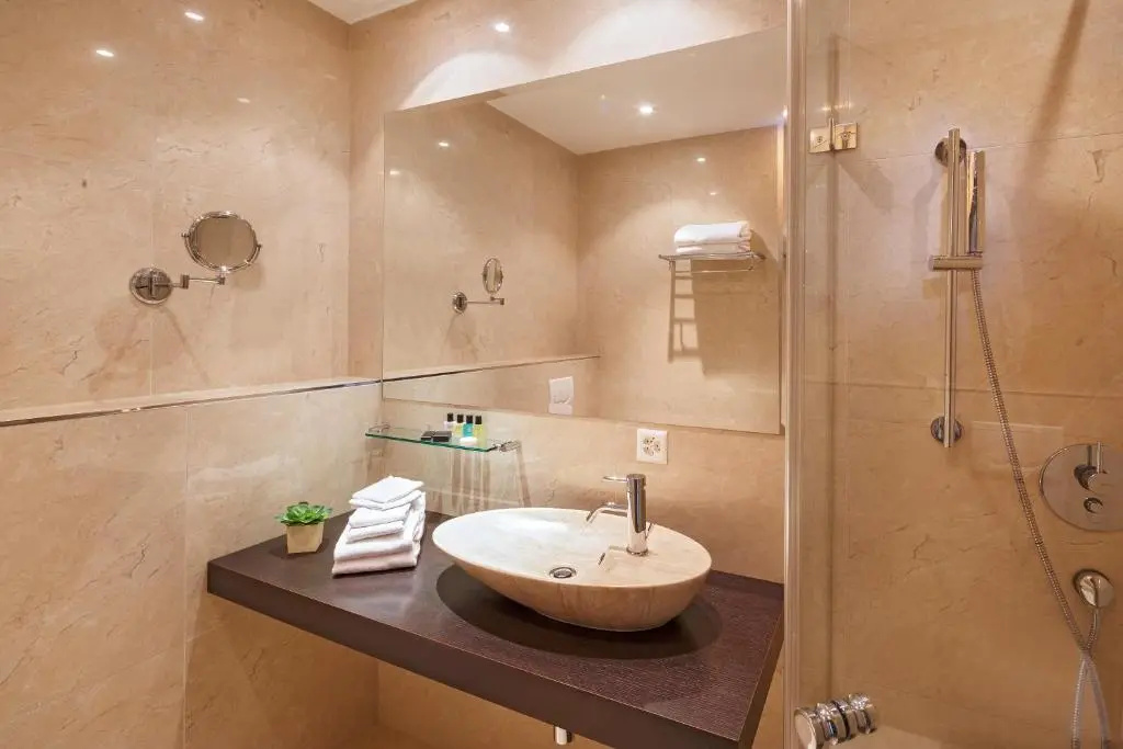 Business Hotel First