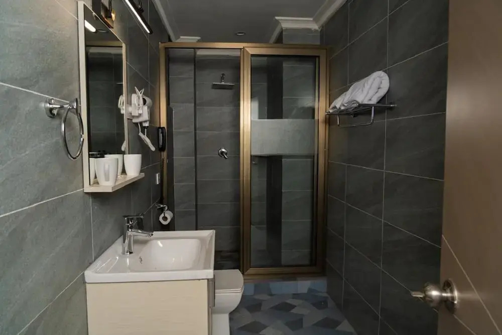 LA Hotel and SPA