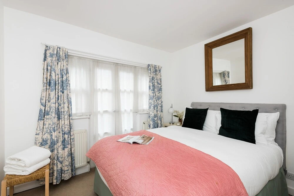 Gorgeous 2BR Mews House Next to Hyde Park