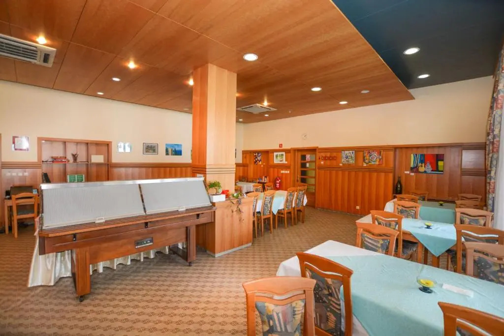 Maestral Residence