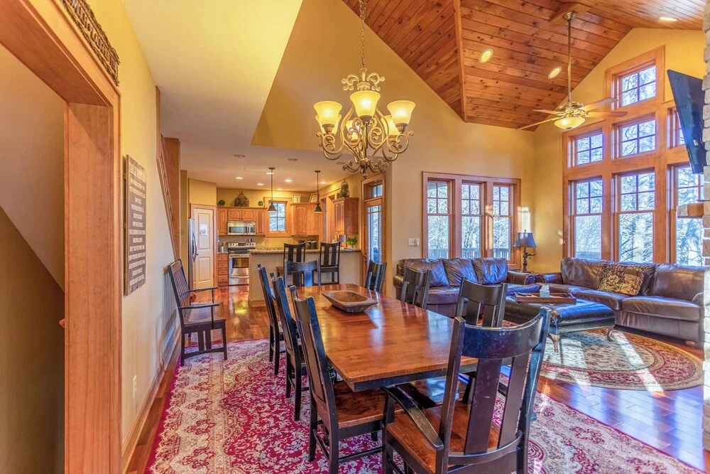 Bearfoot Lodge at Echota