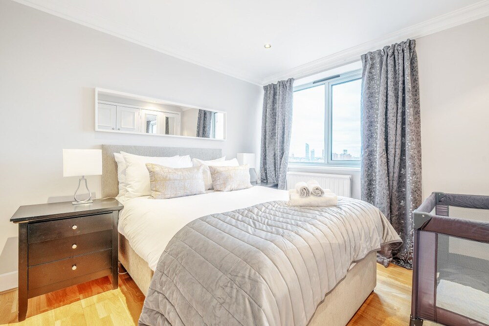 Stunning Flat in Chelsea Kings Road With Balcony