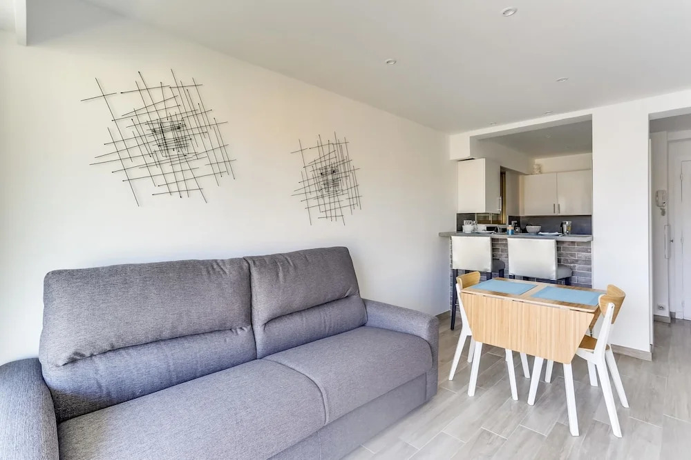 Navarre Apartment 1