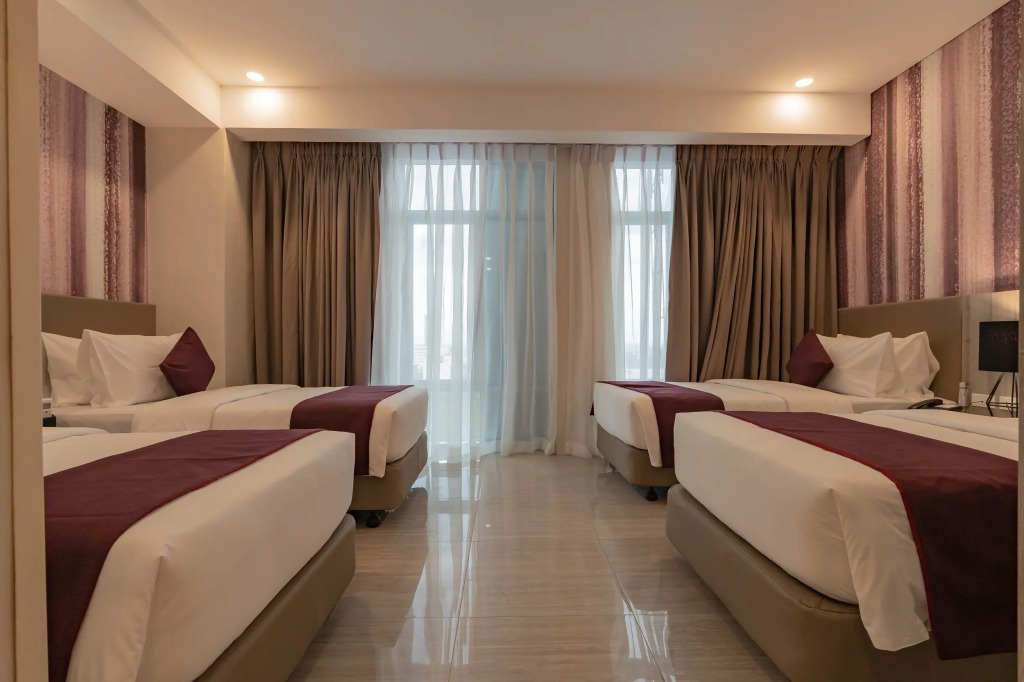 Bayfront Hotel Cebu Capitol Site