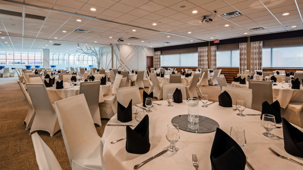 The Rushmore Hotel & Suites; BW Premier Collection