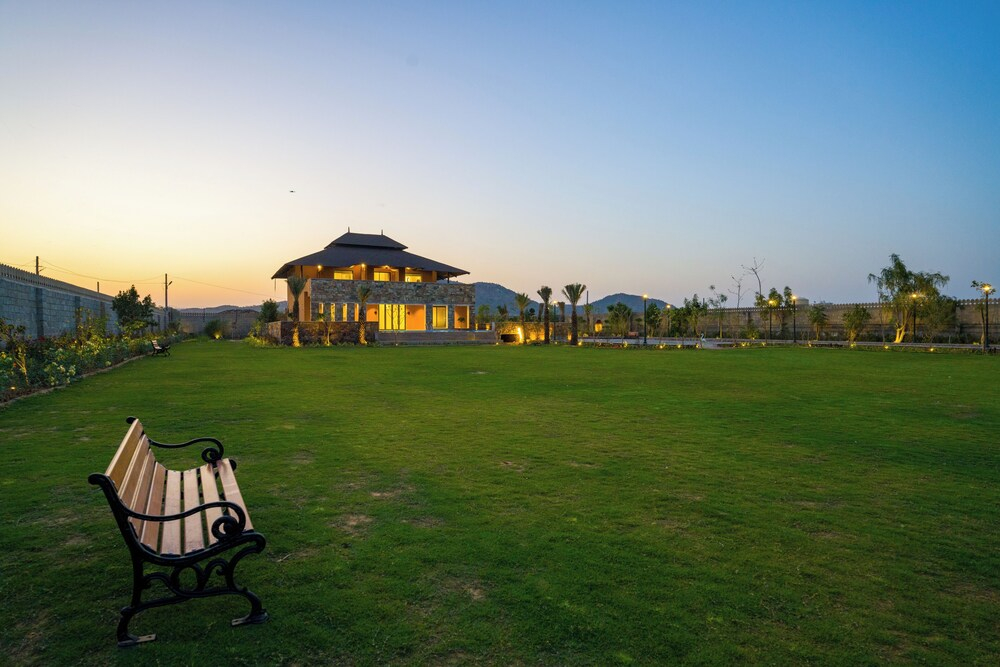 ELIVAAS The Kanota Retreat 4 BHK Villa