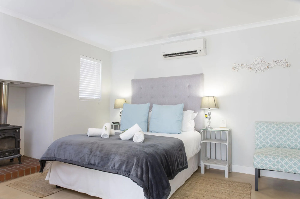 401 Rozendal Cottages