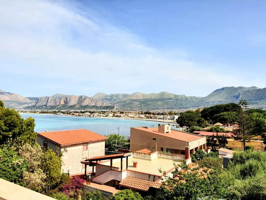 VillaMiramar Beach Penthouse Palermo Airport