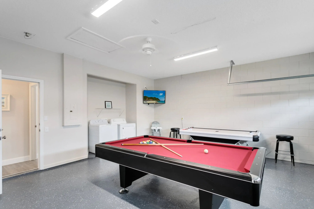 Amazing 6 Bed Disney Dream Getaway in Windsor Palm