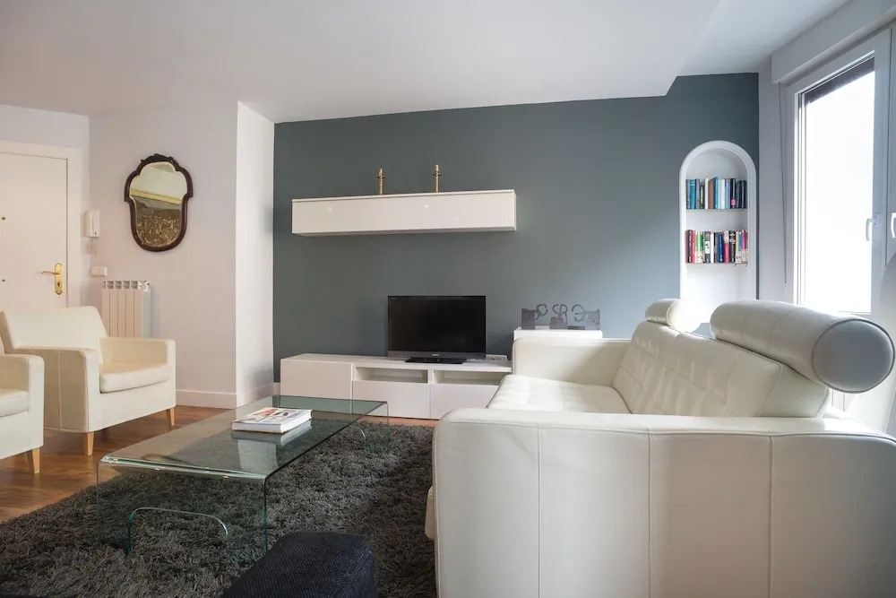 Playa Gros - Iberorent Apartments