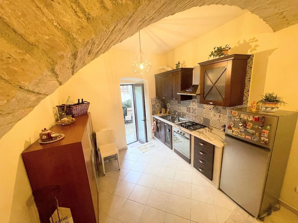 Elegant Apt Spoleto A1 Train Station 2 kms Sleeps 6