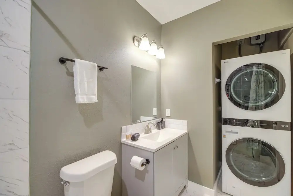 Pet-friendly Houston Apt: Walk to Midtown!