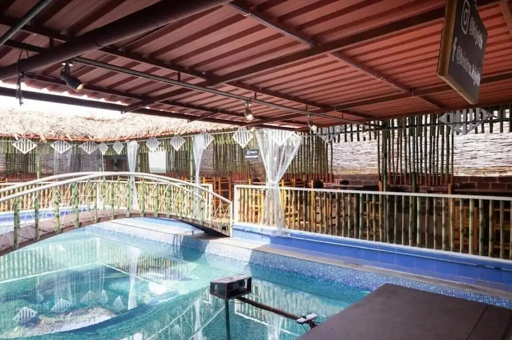 Hotel Vassi Palaze