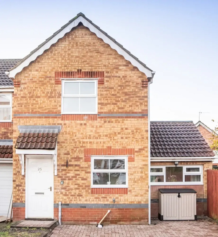 Beautiful 3 Bed House With Great Motorway Access Close to City Centre