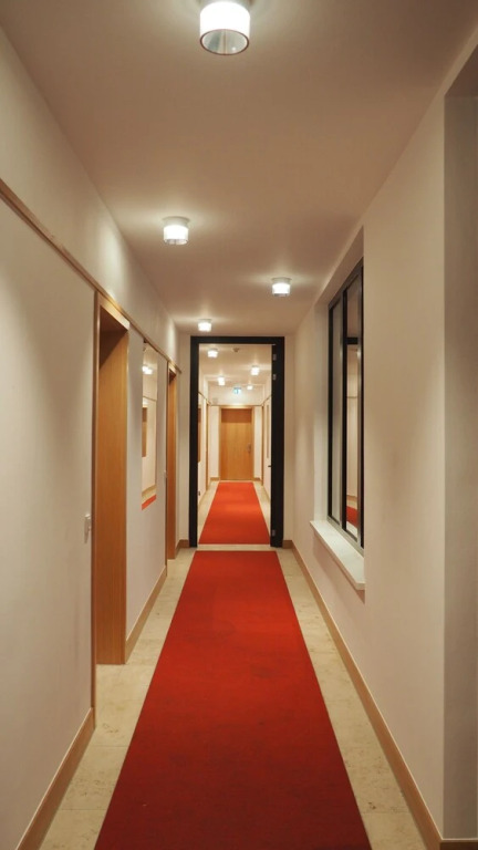 Business/holiday Apartment With Whirlpool