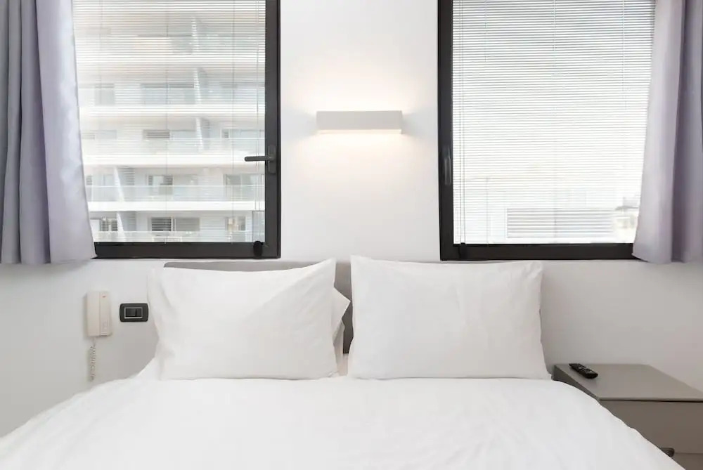 Luxury 2BR Balcony near beach Parking
