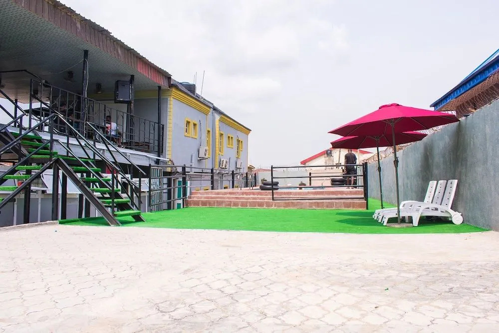 Adesuwa Royal Guest House Ketu