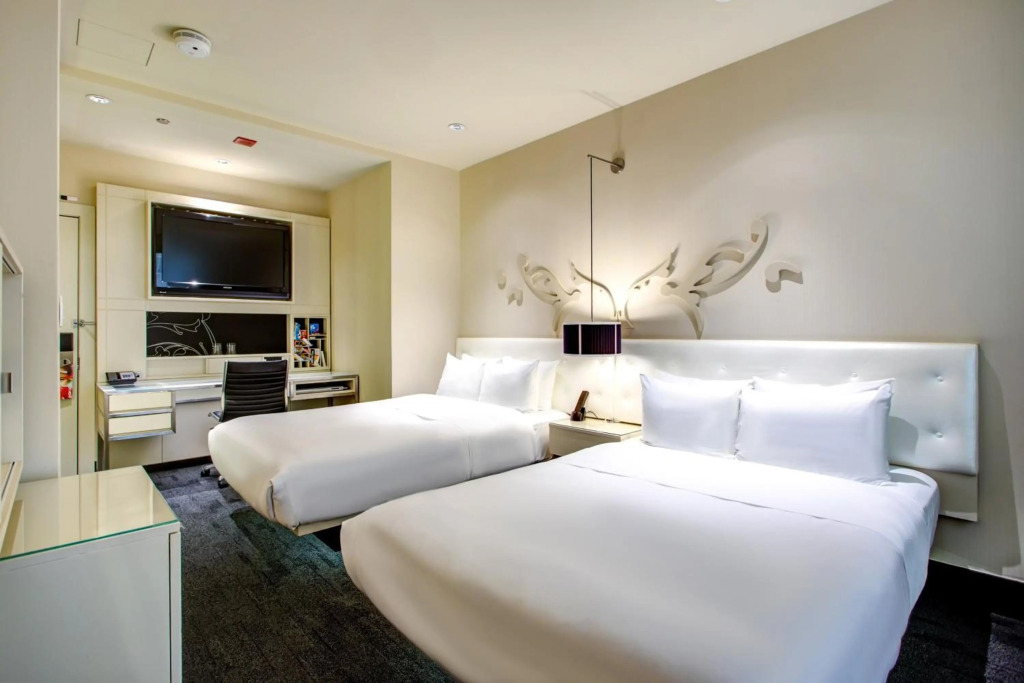 THE MIDLAND HOTEL, Chicago, a Tribute Portfolio Hotel