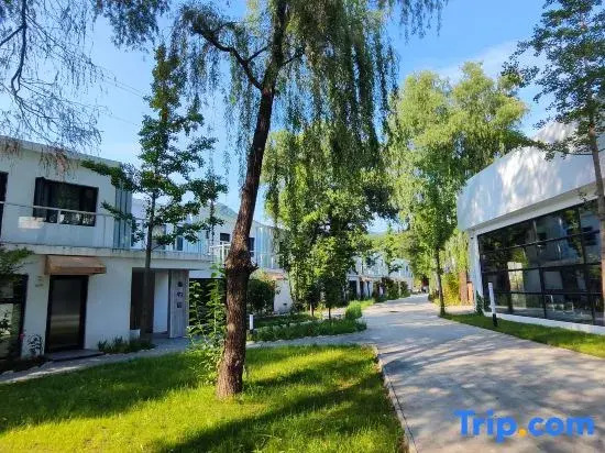 ValleyVillage