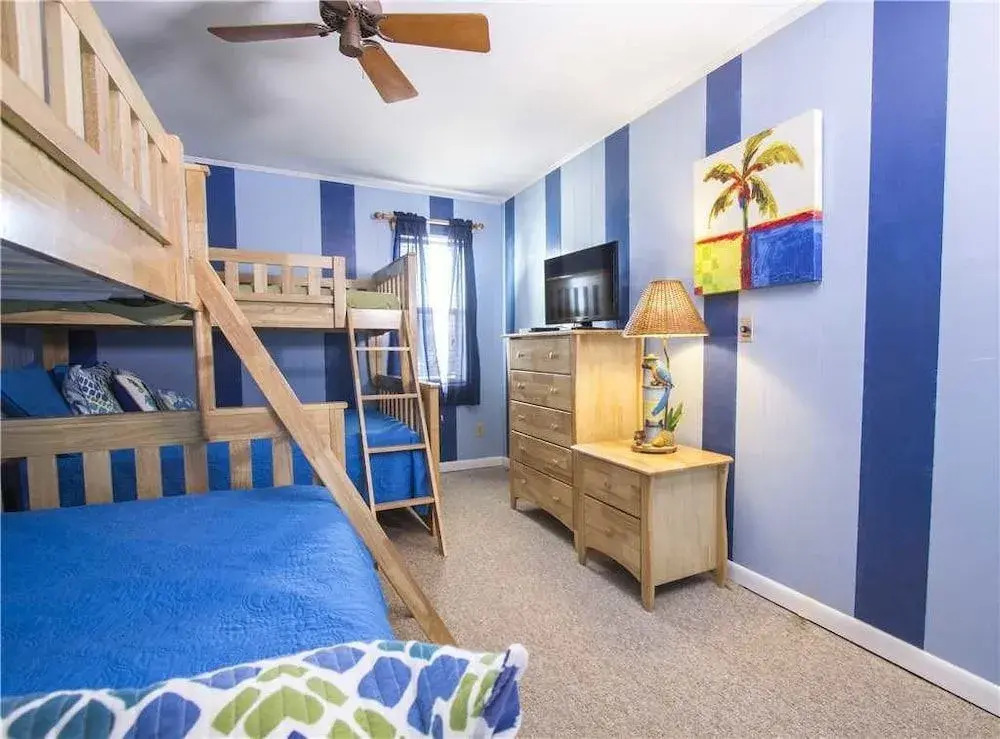 Montego - 3 Br home by RedAwning
