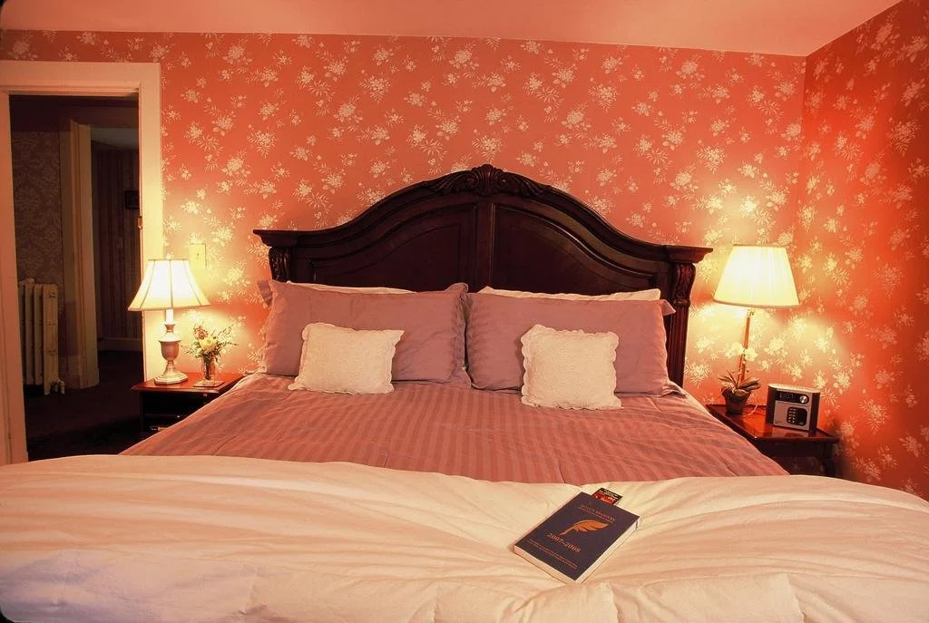 Devonfield Inn