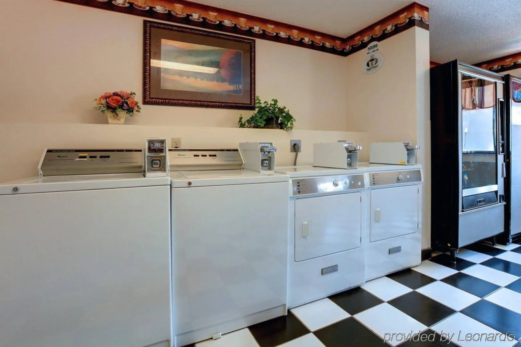 Americas Best Value Inn St. Joseph