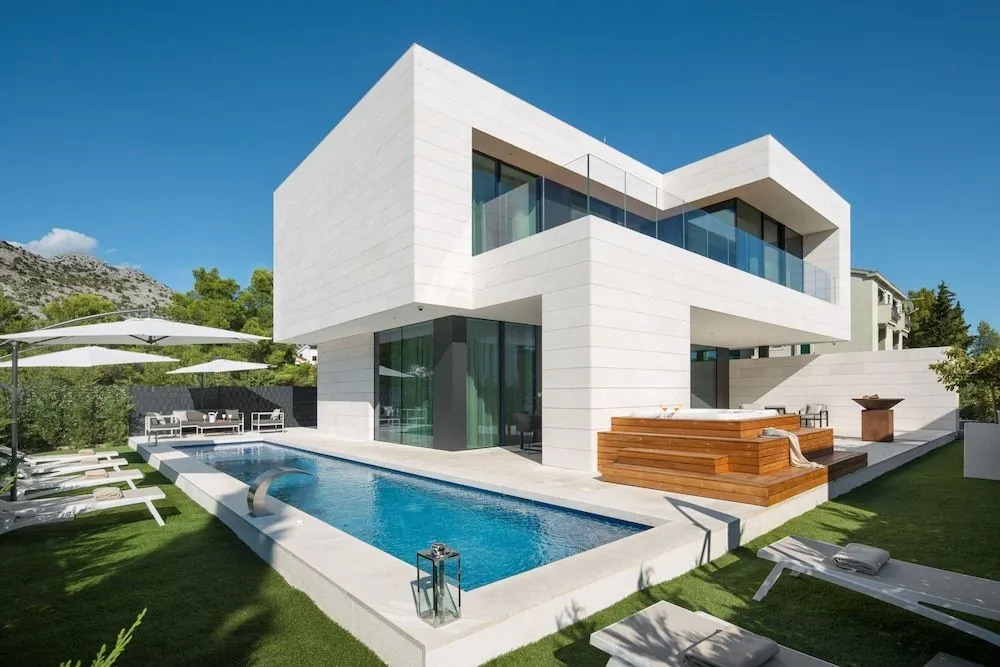 5-Star Villa Calma I with Heated Pool, Jacuzzi, Sea and Palm Tree Garden