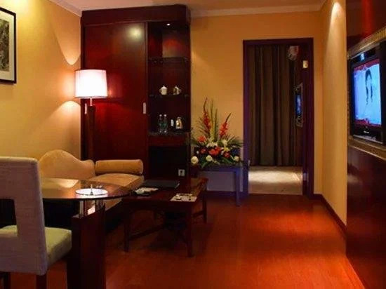 Home Inn Chengdu Shuangliu Tanghu Park