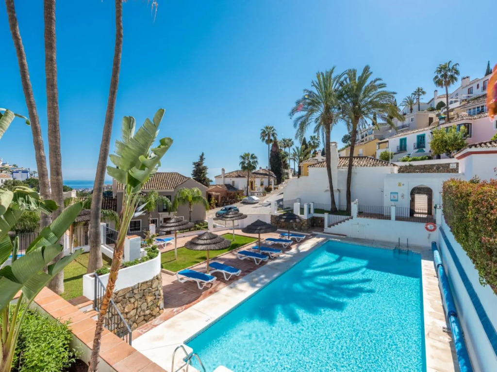 La Heredia townhouse with a magical seaview