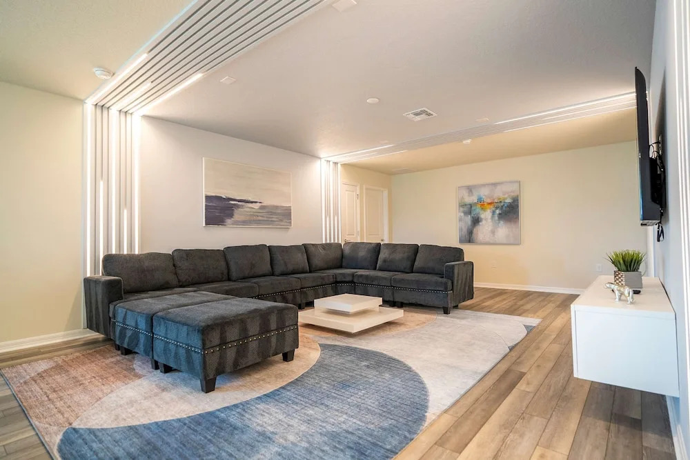 16020 Spacious Family Home 8BD Perfect For Your Vacation