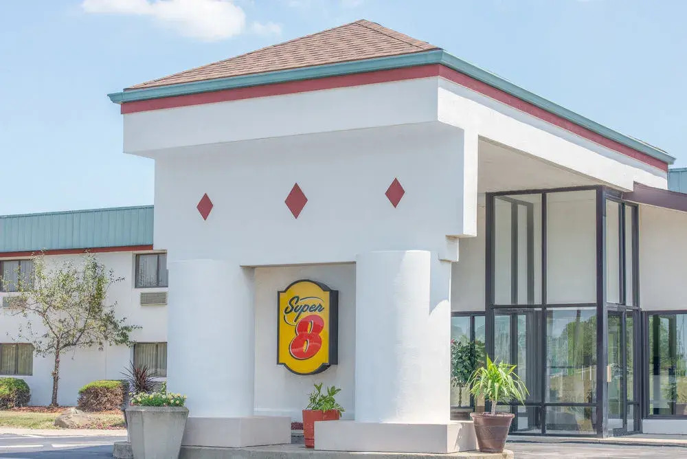 Super 8 by Wyndham Cleveland