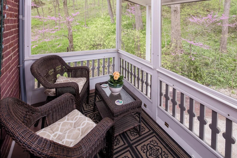 The Steamboat House Bed & Breakfast