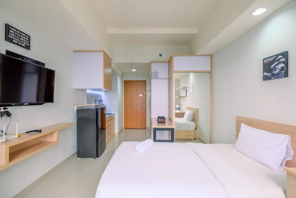 Simply Look Studio High Fl At Evenciio Margonda Apartment