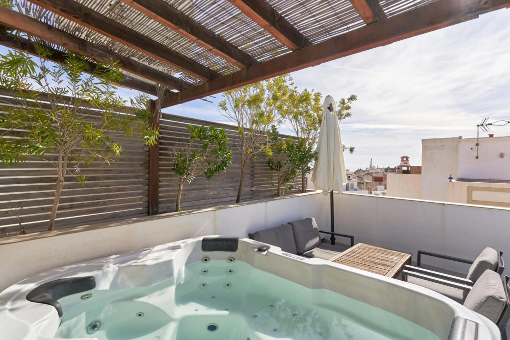 Luxury 1st floor apartment in Nerja
