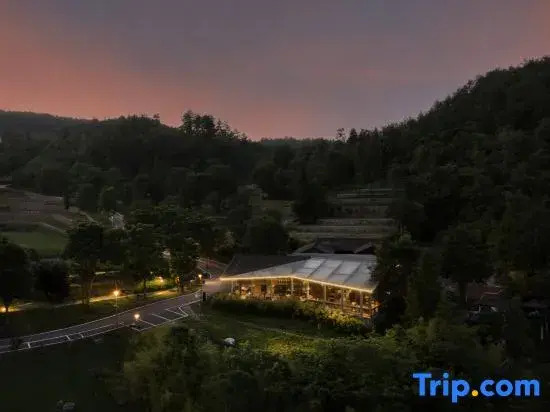 Guiyuan Hilly Hotel Resort