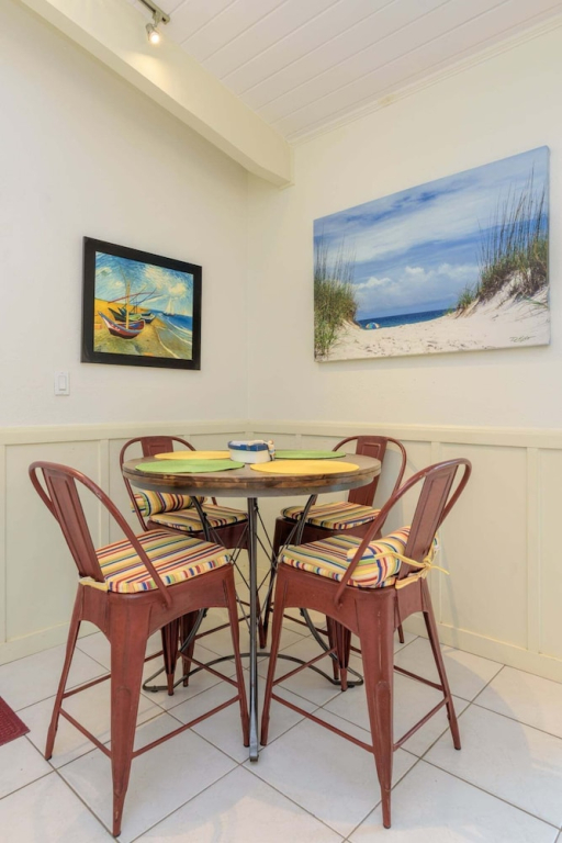 1br Resort-style Condo W/ Balcony And Pool 1 Bedroom Condo