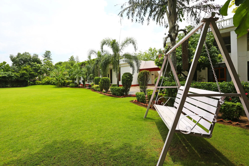 Holiday Heaven Resort By OYO Rooms