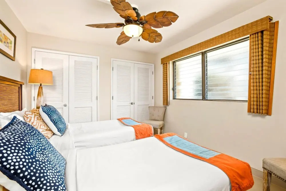 Valley Isle Resort by KBM
