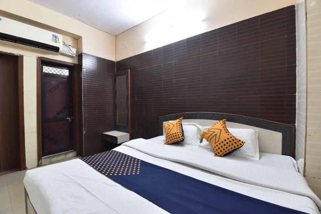 Spot On 85212 Hotel Vaibhav