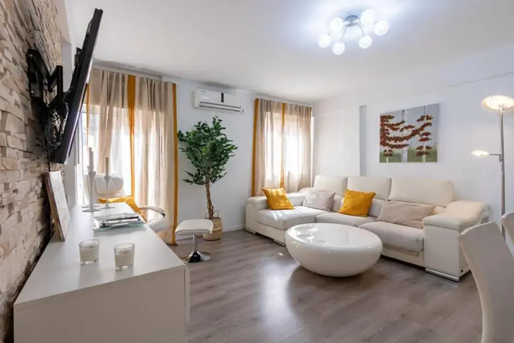Triana Maestro Deluxe